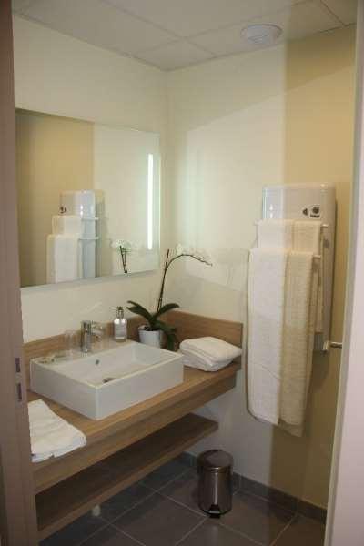 Brit Hotel Montargis Mormant-sur-Vernisson Oda fotoğraf