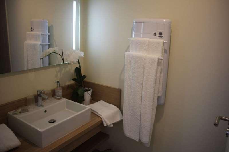 Brit Hotel Montargis Mormant-sur-Vernisson Oda fotoğraf